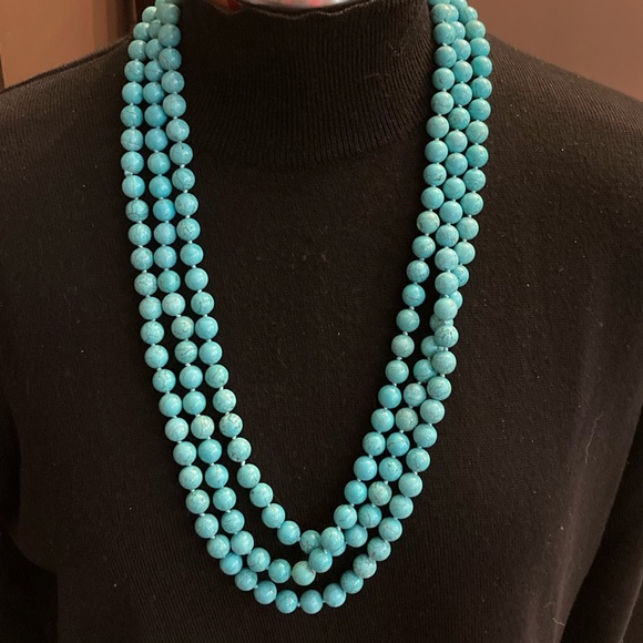Turquoise bead knotted necklace. - Picture 4 of 16